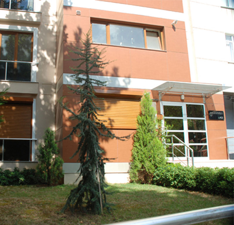 Görseli büyütmek için tıklayın Kalafatoğlu Apartmanı