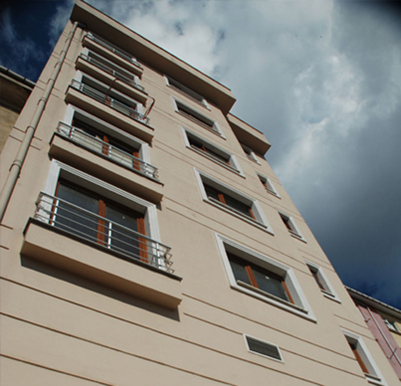 Görseli büyütmek için tıklayın Kalafatoğlu Apartmanı