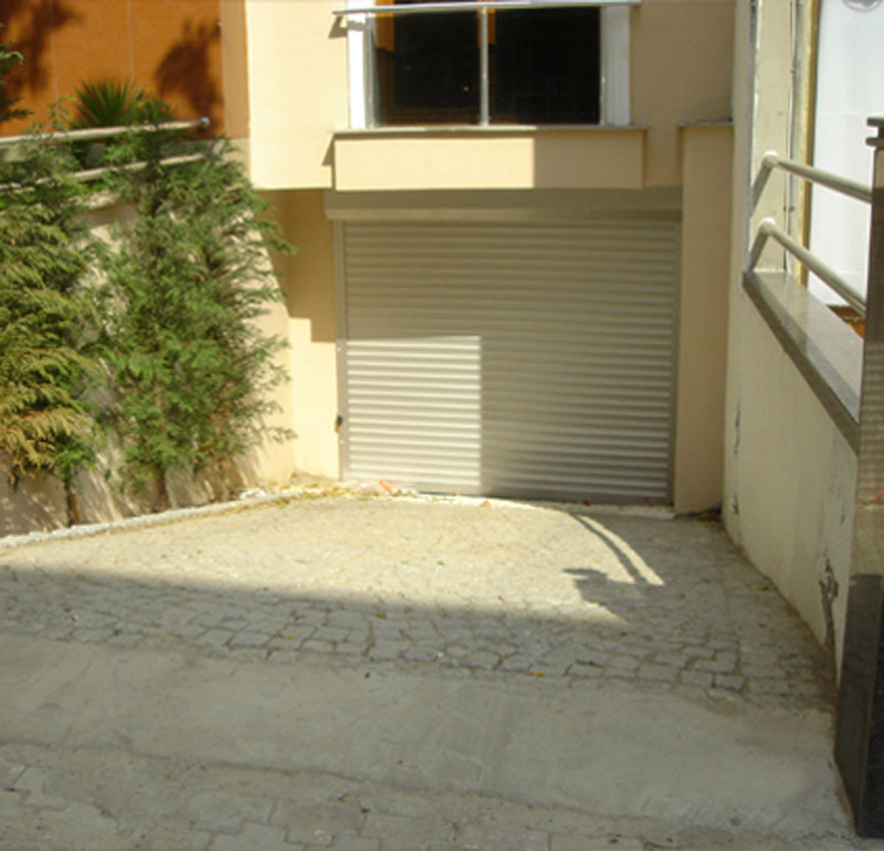 Görseli büyütmek için tıklayın Kalafatoğlu Apartmanı