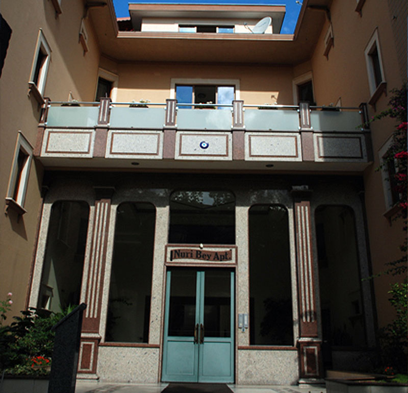 Görseli büyütmek için tıklayın Nuri Bey Apartmanı